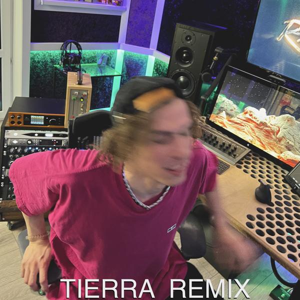 Трек Не выходишь из головы (TIERRA Remix)