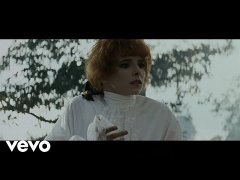 Mylène Farmer - Pourvu Qu'Elles Soient Douces видео (клип)